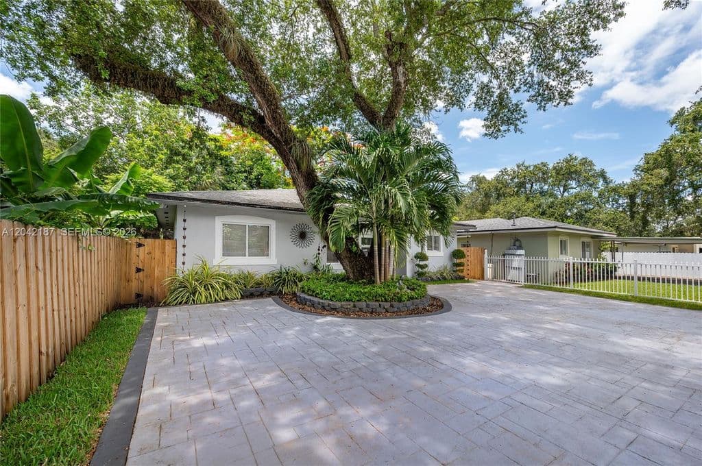 3+1 Müstakil ev — 2750 NW 170th St