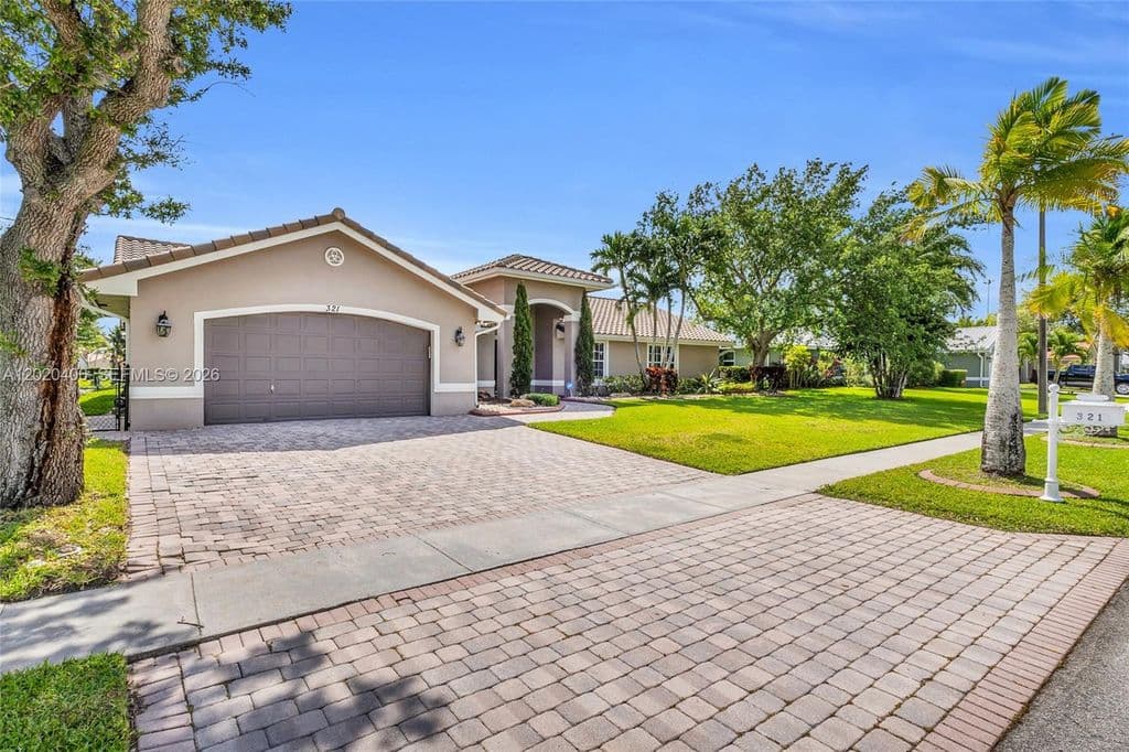 3+1 Müstakil ev — 321 NW 193rd Ave