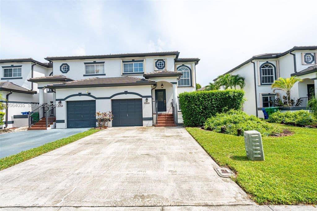 3+1 Mülk — 12901 SW 50th St