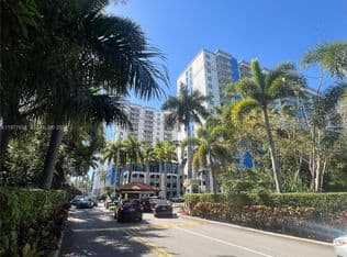 2-bedroom Condo — 5099 NW 7th St APT 505, Miami, 33126