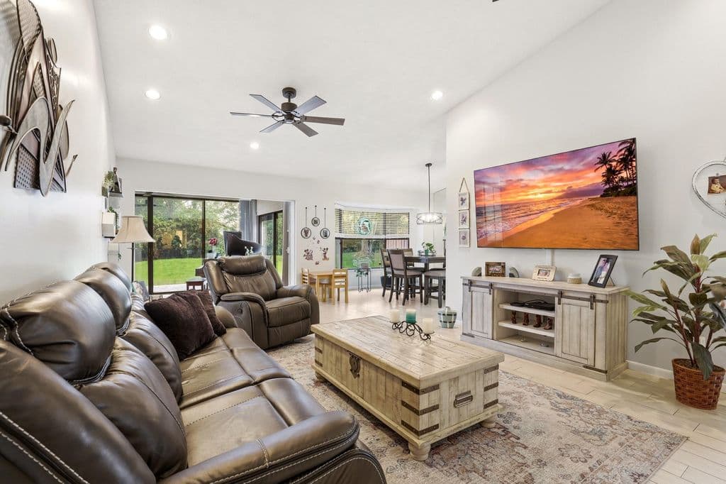 2-bedroom Single-Family Home — 4636 Daylily Court