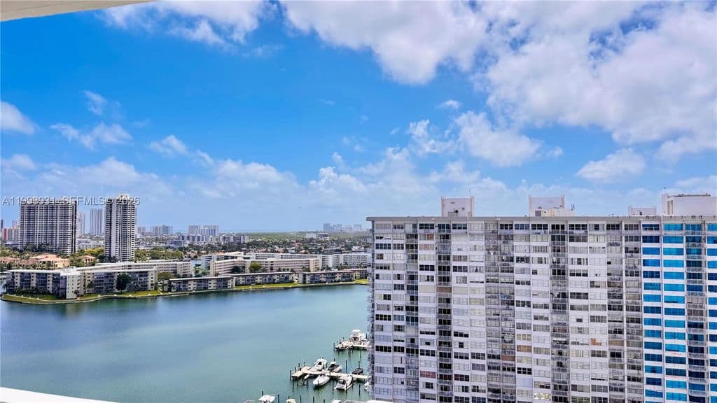 2-bedroom Condo — 2780 NE 183rd St APT 2012