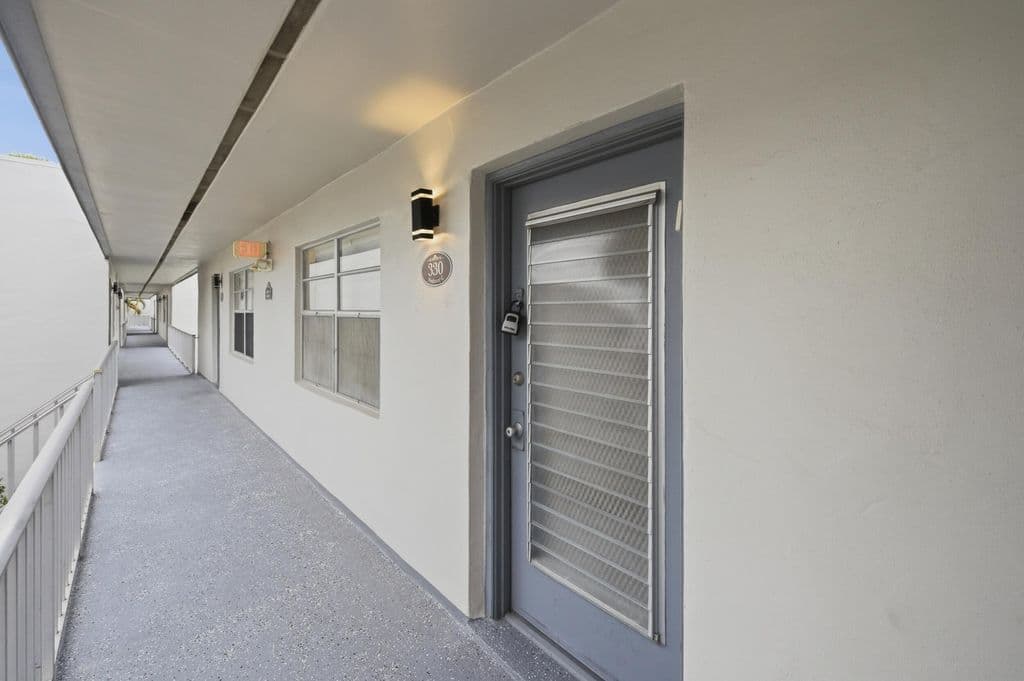 2-bedroom Condo — 330 Piedmont #330