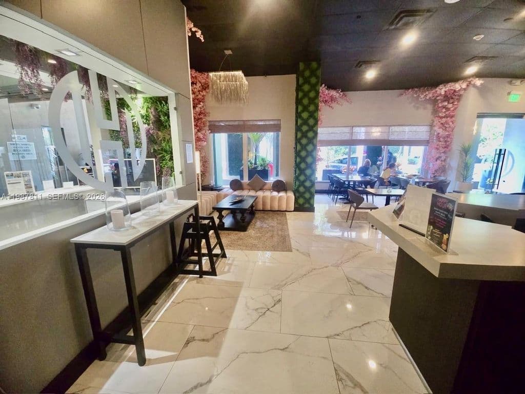 1+1 Condo — 185 SE 14th Ter APT 2701