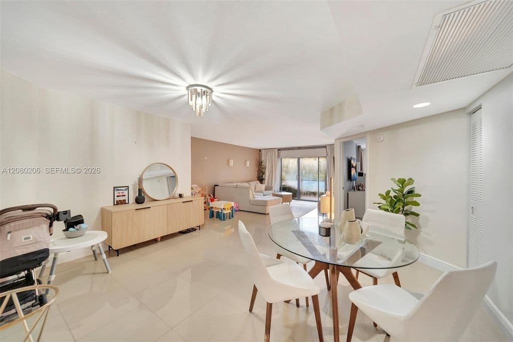 1-bedroom Condo — 1706 Hammock Blvd #110