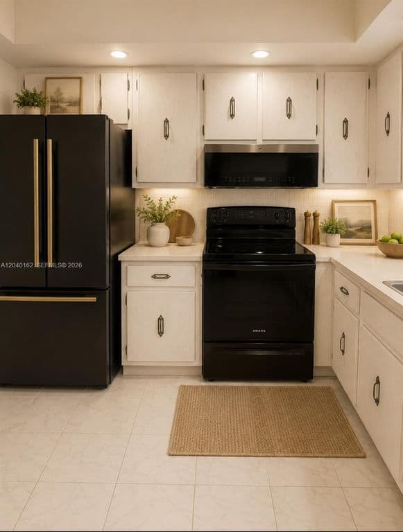 2-bedroom Condo — 600 Three Islands Blvd APT 1015