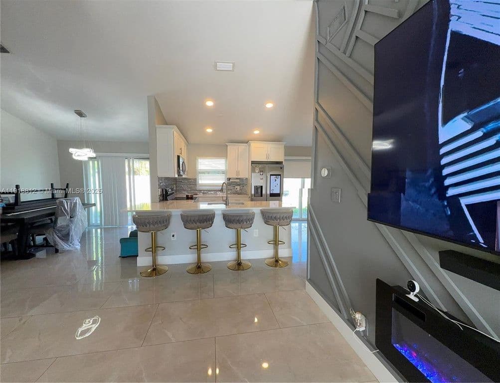 3+1 Müstakil ev — 7523 SW 7th Pl
