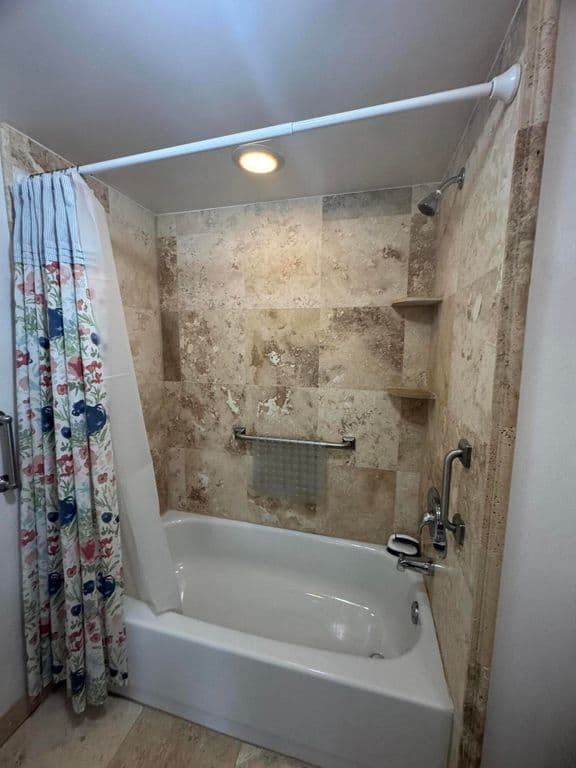2+1 Condo — 1075 Riverside Drive #303