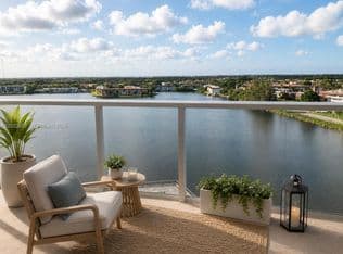 2+1 Condo — 1351 NE Miami Gardens Dr APT 1006E, Miami, 33179