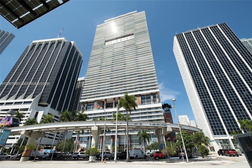 Condo — 50 Biscayne Blvd APT 508