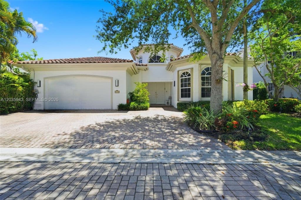 5-bedroom Single-Family Home — 1205 Seagull Ter