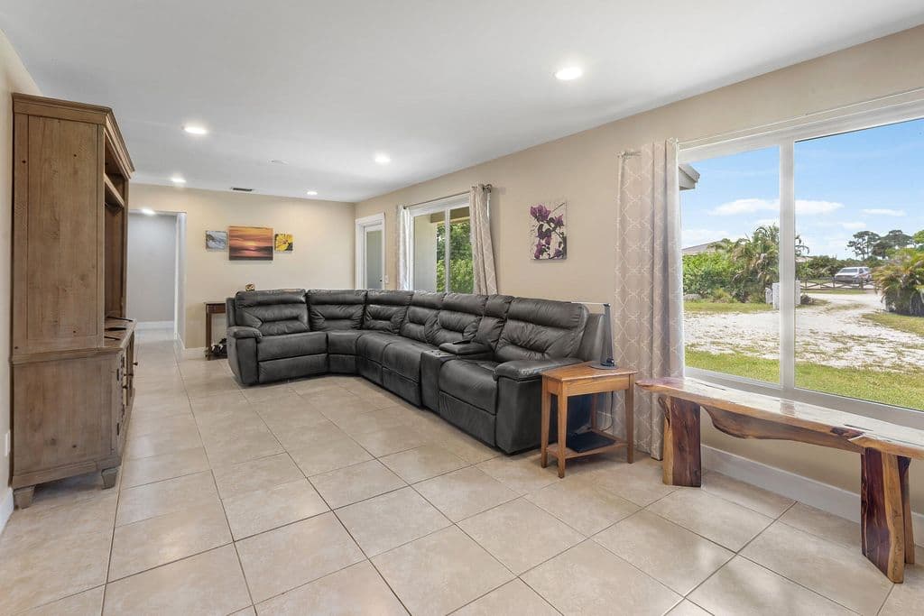 3+1 Müstakil ev — 12944 68th Street N