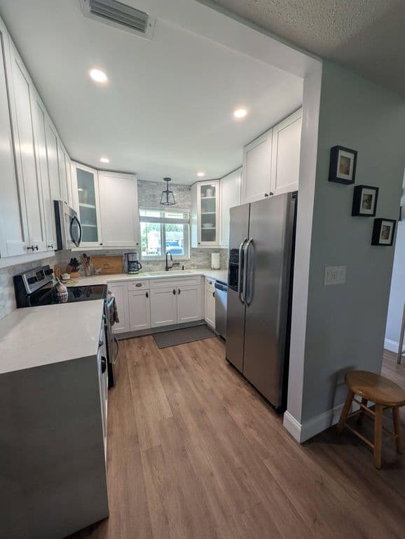 2-bedroom Condo — 2671 Emory Drive E #B