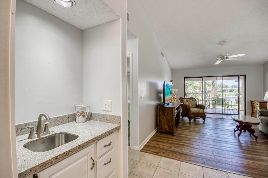 2-bedroom Condo — 1132 Keystone Drive #A