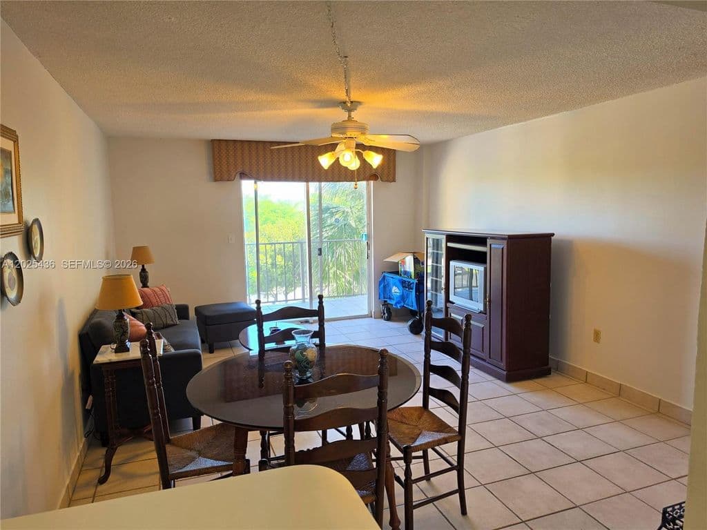 2+1 Condo — 14250 SW 62nd St APT 409