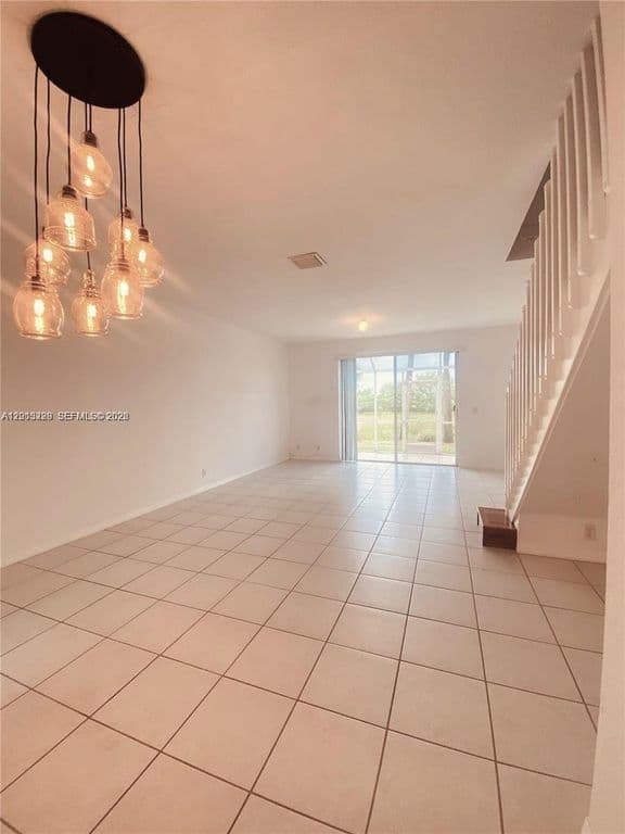 3-bedroom Property — 2567 Cordoba Bnd