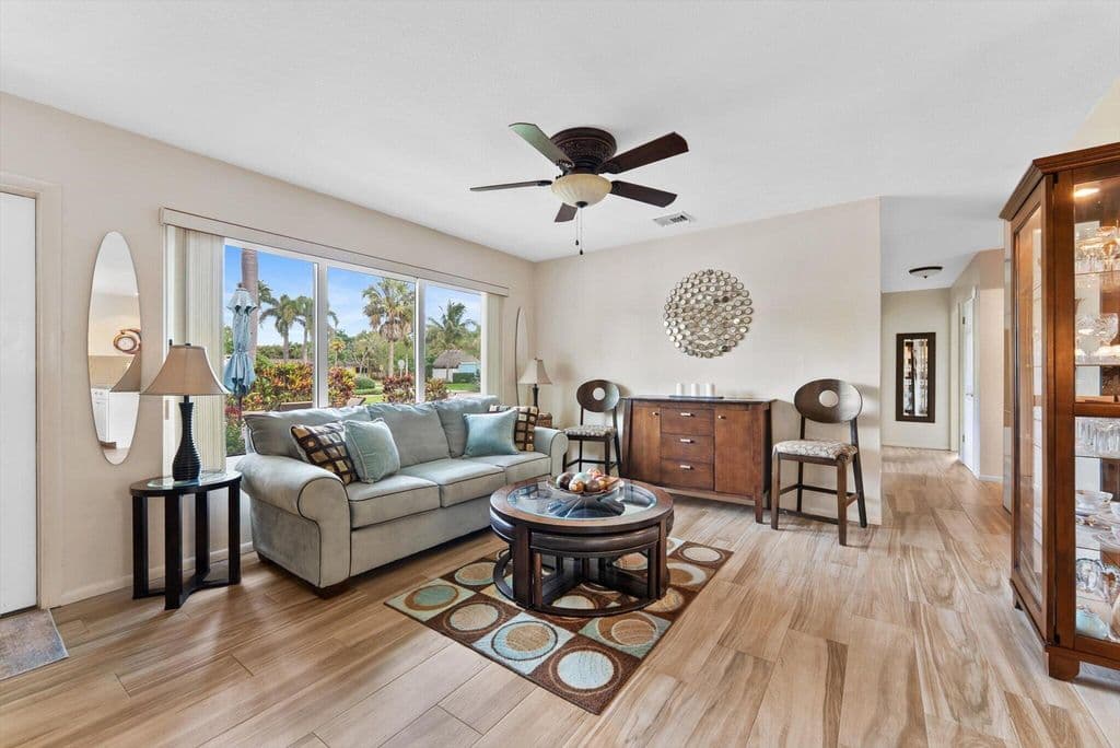3+1 Müstakil ev — 2625 NW 3rd Avenue