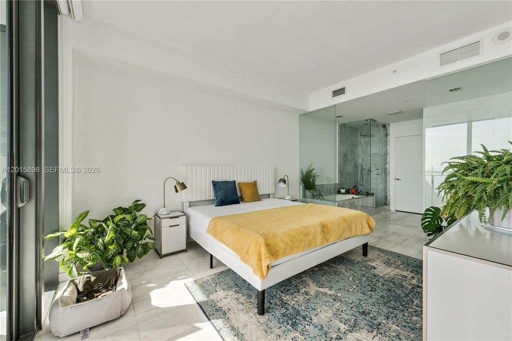 1+1 Condo — 480 NE 31st St Unit 1802