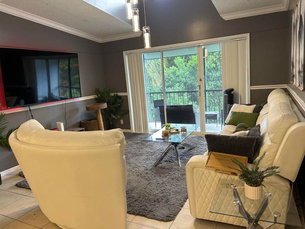 2+1 Condo — 1007 Green Pine Boulevard #F3