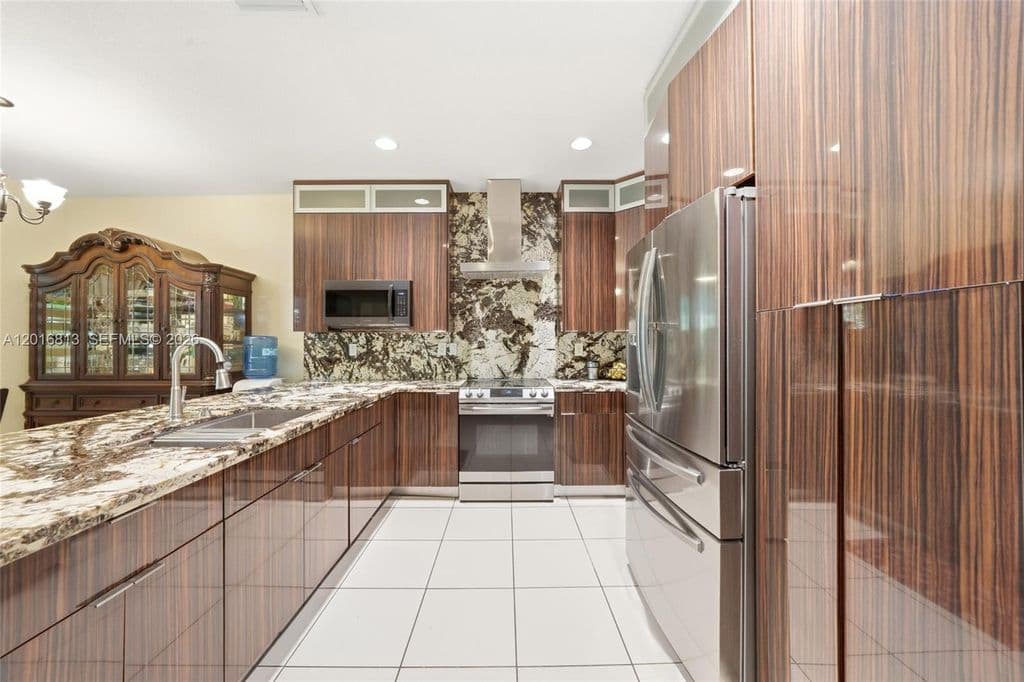6-bedroom Single-Family Home — 12921 SW 281st St