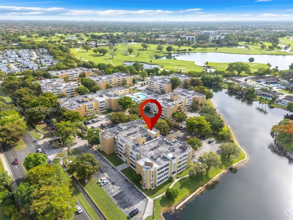 3+1 Condo — 6911 SW 147th Ave APT 2H