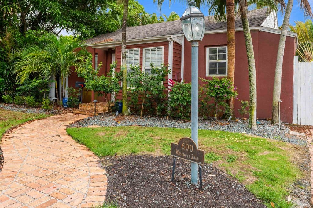 2-bedroom Single-Family Home — 600 Westwood Rd