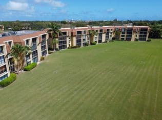 2+1 Condo — 5390 Woodland Lakes Drive #104, Palm Beach Gardens, 33418