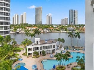 2+1 Condo — 19101 NE 36th Ct #807, Aventura, 33180