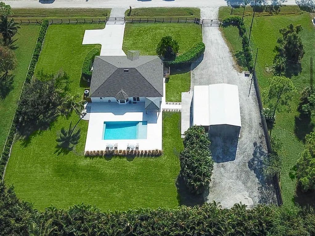 5+1 Müstakil ev — 17851 90th St N