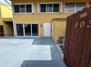 3+1 Townhouse — 15460 SW 82nd Ln APT 403, Miami, 33193