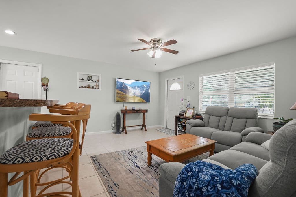 2-bedroom Single-Family Home — 3231 Vassallo Avenue
