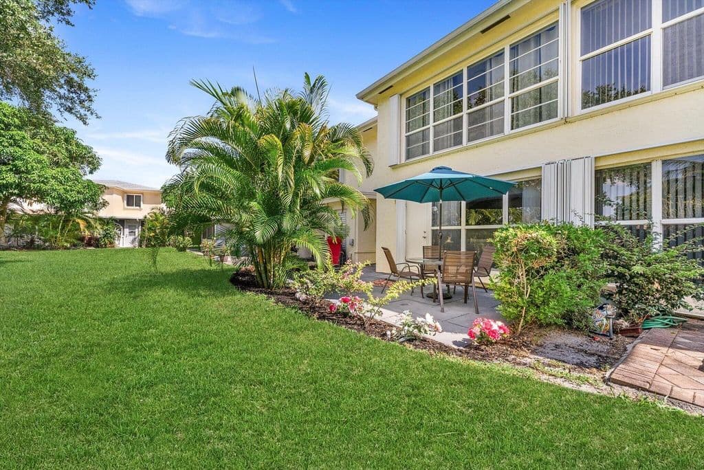 2+1 Condo — 1241 NW 18TH Avenue #102