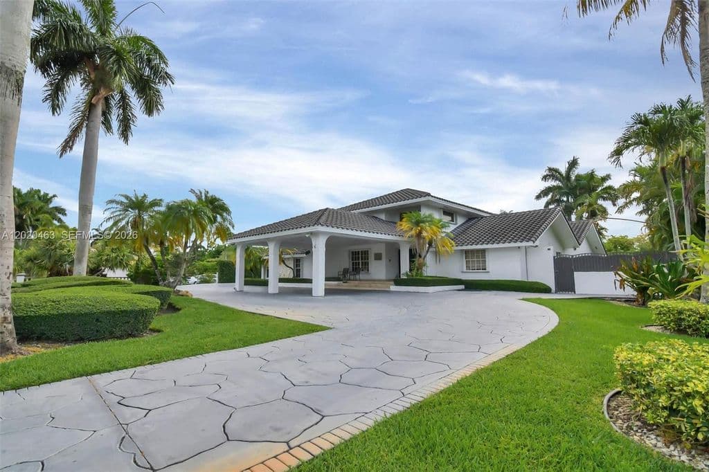 6+1 Müstakil ev — 3401 SW 129th Ave