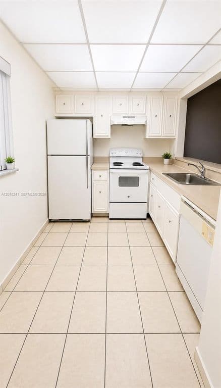 1-bedroom Condo — 18051 NW 68th Ave APT K201