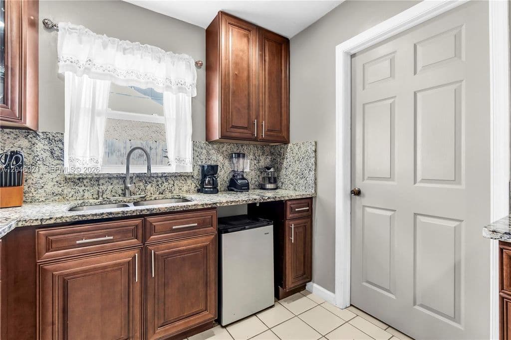 3-bedroom Single-Family Home — 7421 SW 14th Ct