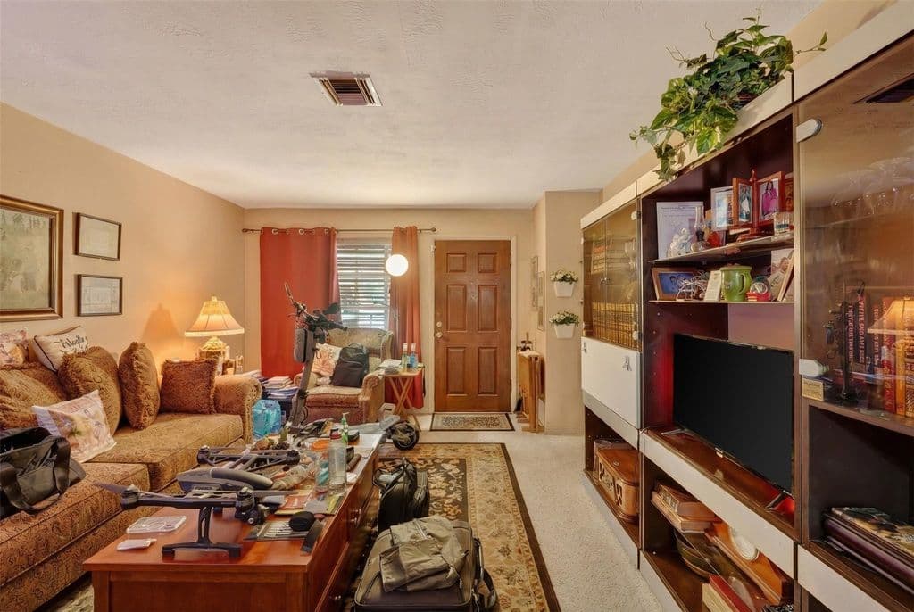 3+1 Müstakil ev — 154 NW 67th Street