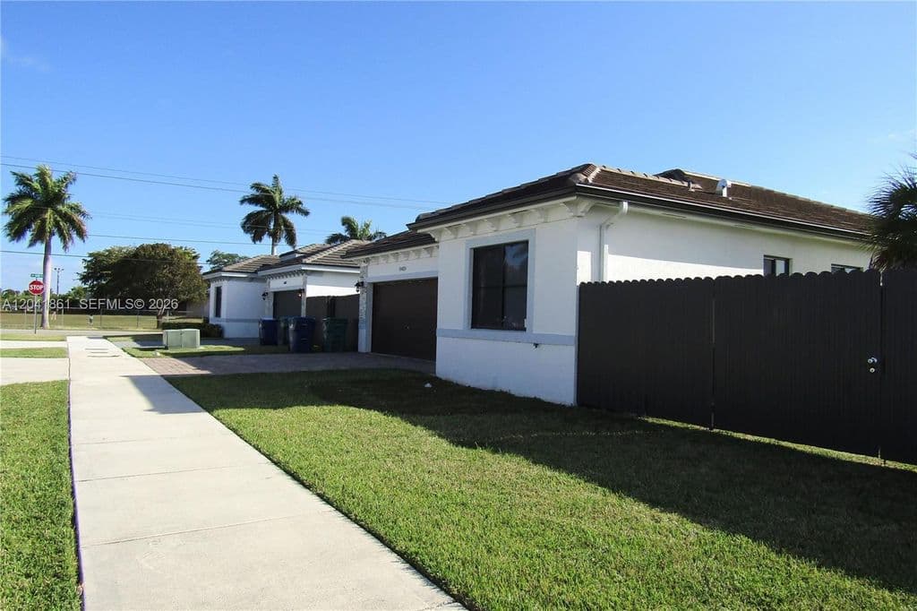 4-bedroom Single-Family Home — 16825 SW 109th Pl