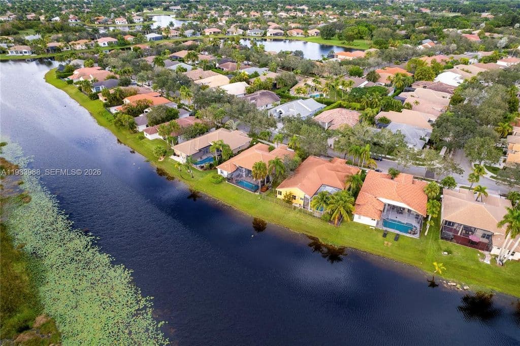 5+1 Müstakil ev — 2893 Oakbrook Dr