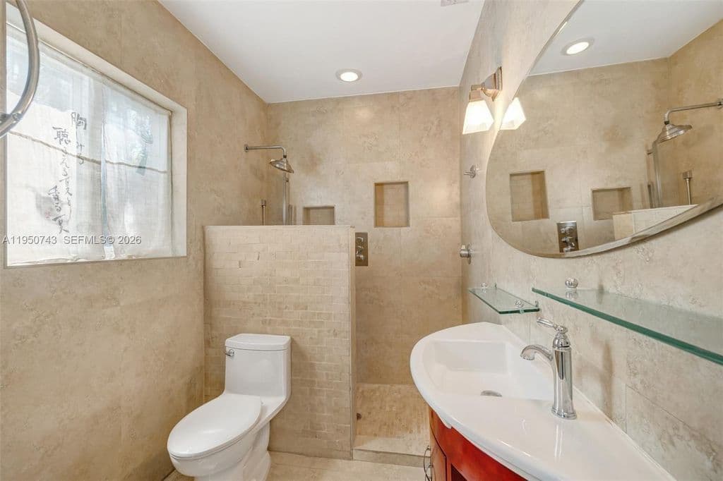 3+1 Müstakil ev — 1643 Nethia Dr