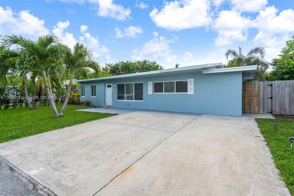 4-bedroom Single-Family Home — 2721 NE 8th Ave
