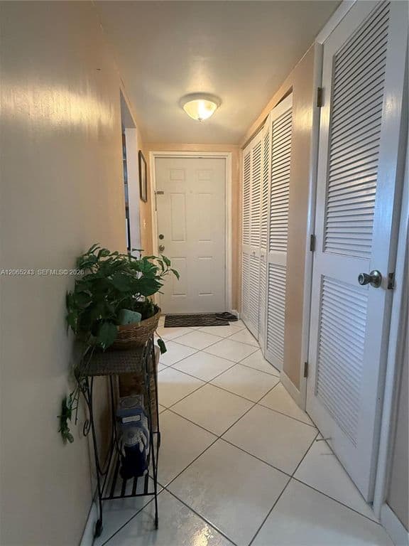 2-bedroom Condo — 9001 Sunrise Lakes Blvd APT 201