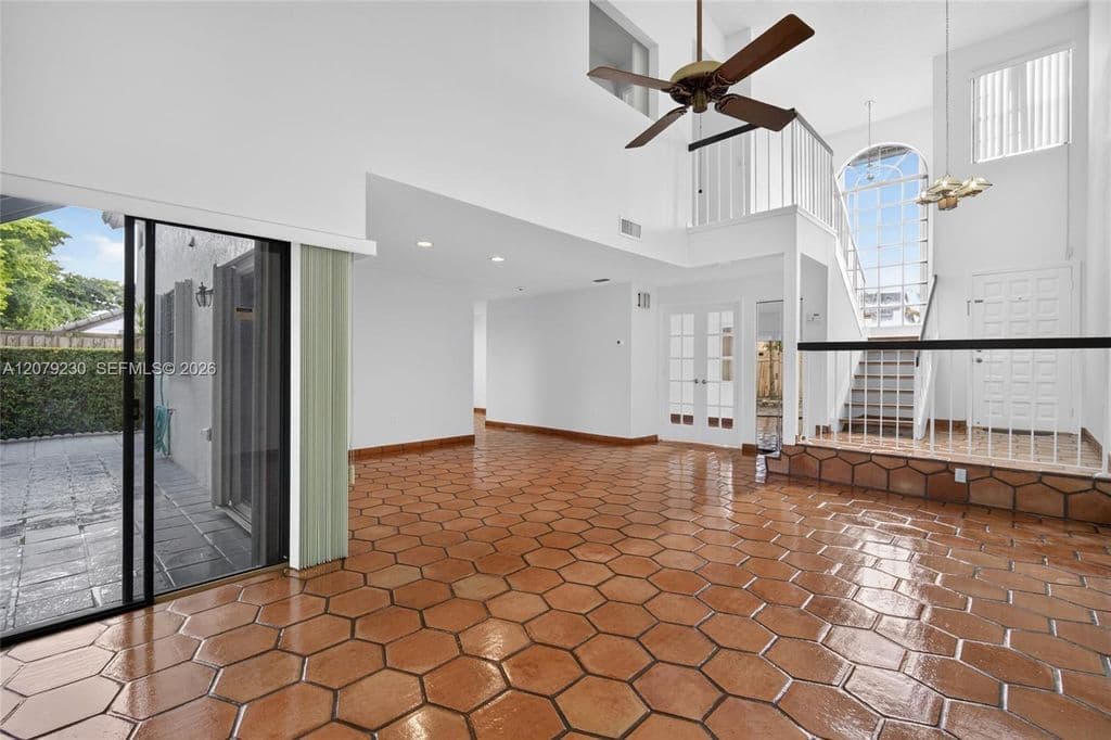 4+1 Müstakil ev — 6328 SW 127th Pl