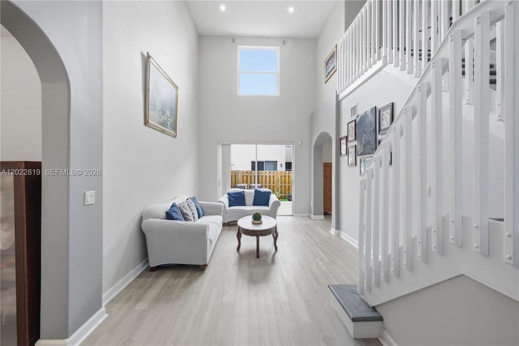 3+1 Müstakil ev — 16928 SW 35th St
