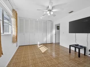 2+1 Condo — 2833 Crosley Drive W #C, West Palm Beach, 33415
