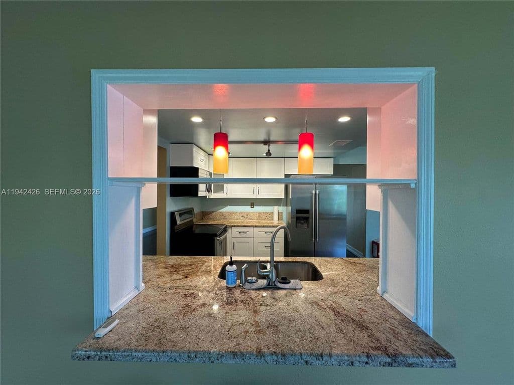 2+1 Müstakil ev — 4701 NW 44th St