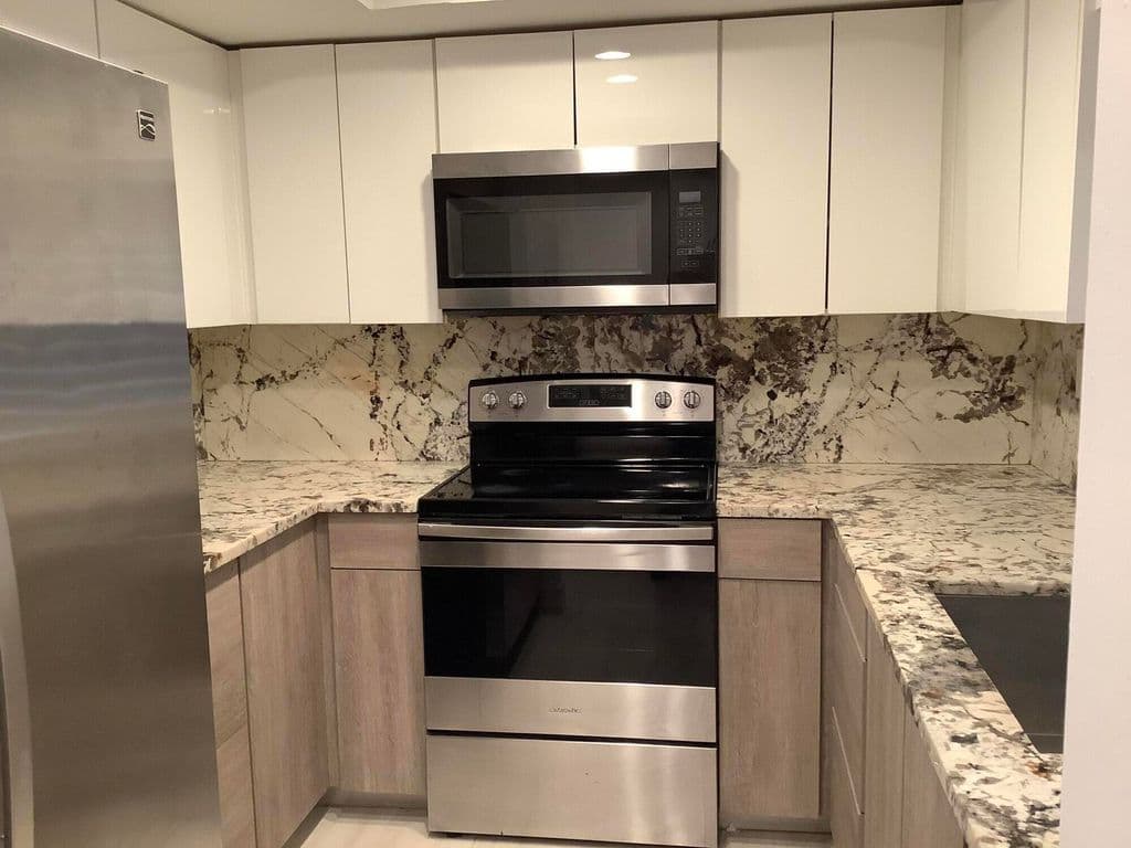 2-bedroom Condo — 81 Deer Creek Road #101 - J