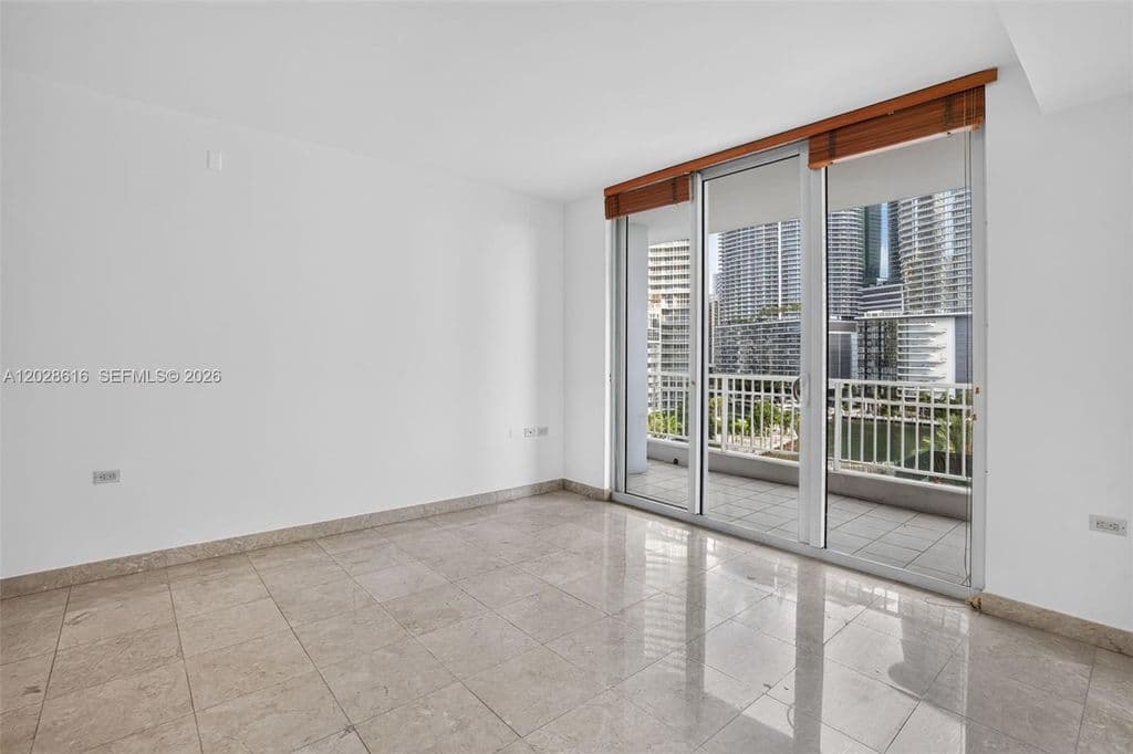 1-bedroom Condo — 801 Brickell Key Blvd APT 906