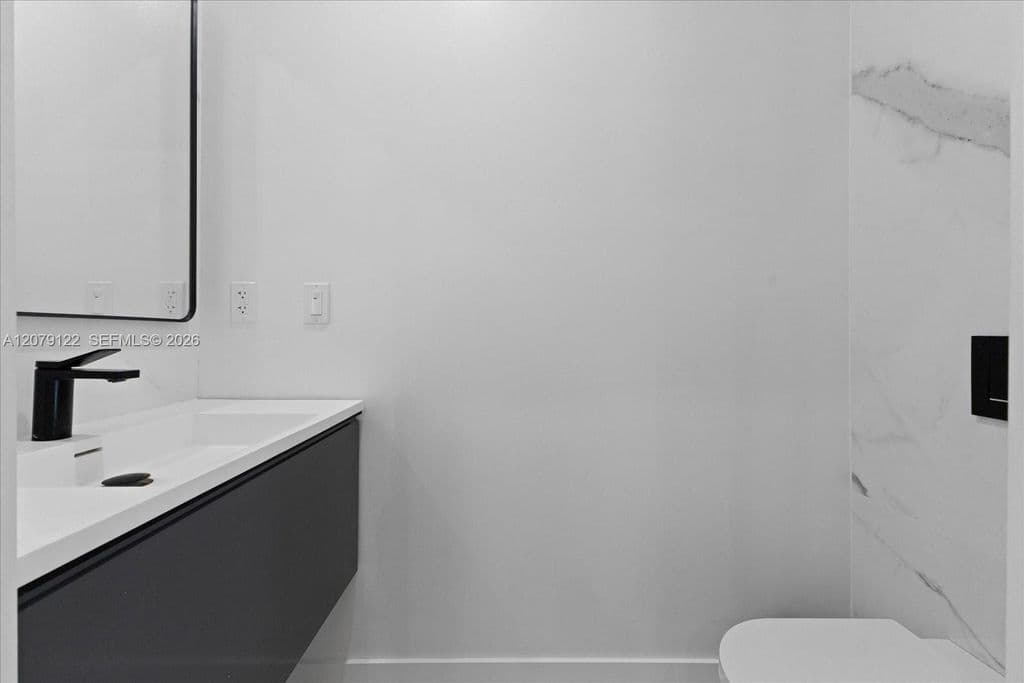 3+1 Müstakil ev — 8926 Emerson Ave