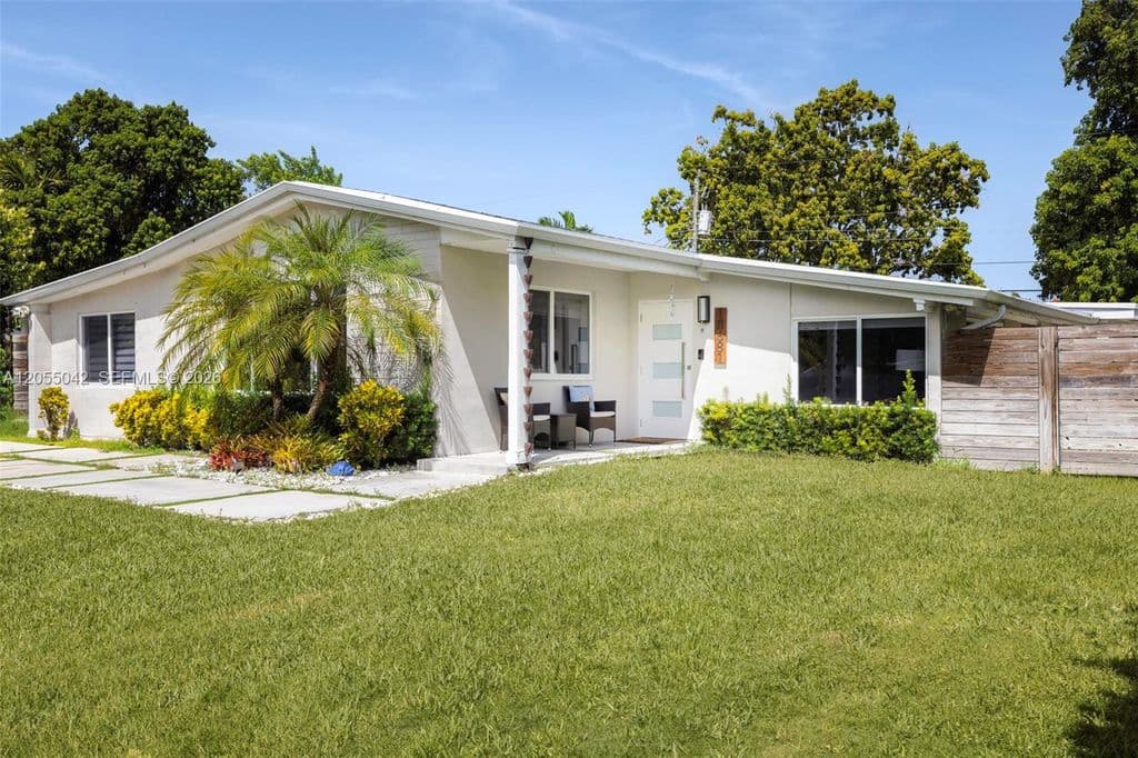 4-bedroom Single-Family Home — 18681 Belview Dr