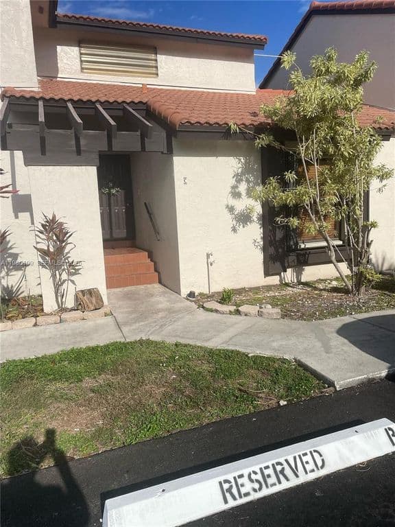 3-bedroom Property — 15202 SW 46th Ln #C-75